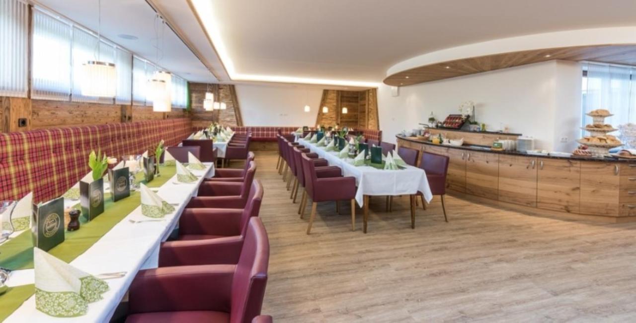 Gasthof Pension Auzinger Meggenhofen ภายนอก รูปภาพ