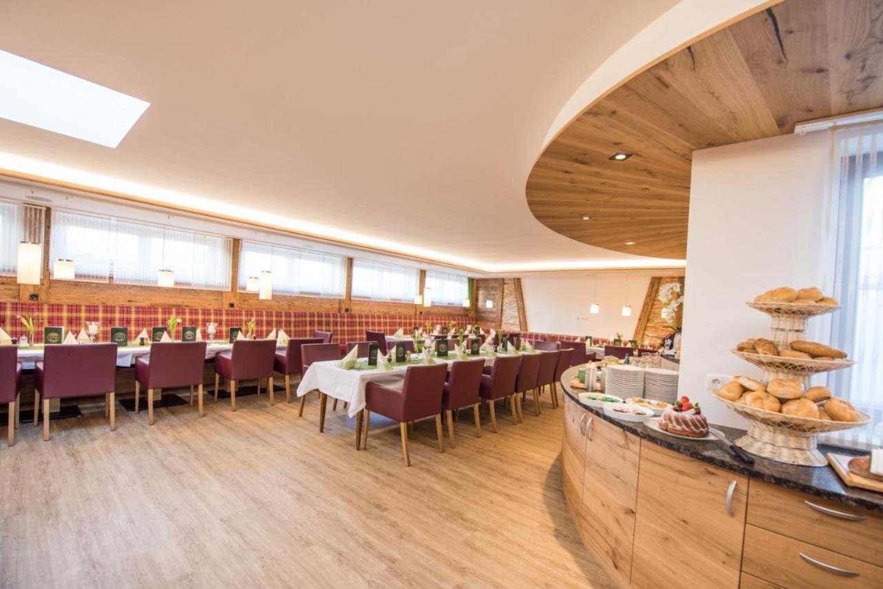 Gasthof Pension Auzinger Meggenhofen ภายนอก รูปภาพ